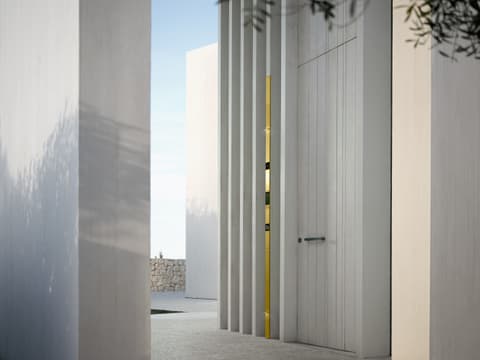 Puerta exterior de casa con porche y puerta con dómotica
